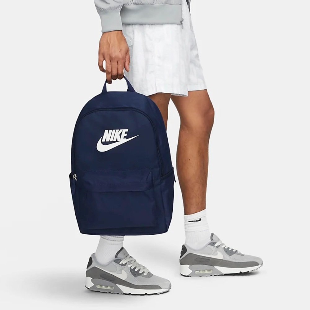 NWT Nike Heritage 2.0 Backpack in Dark Blue - Picture 2 of 12
